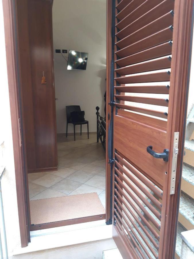 Casa Ale Bed & Breakfast Бриндизи Екстериор снимка